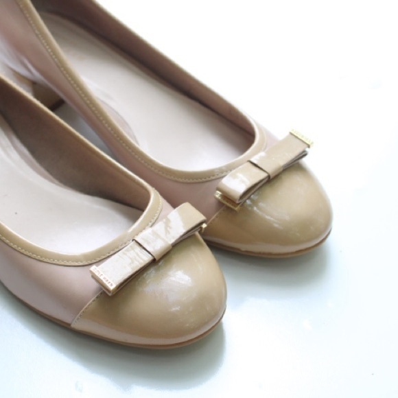 Cole Haan Bow low pumps - Picture 4 of 10
